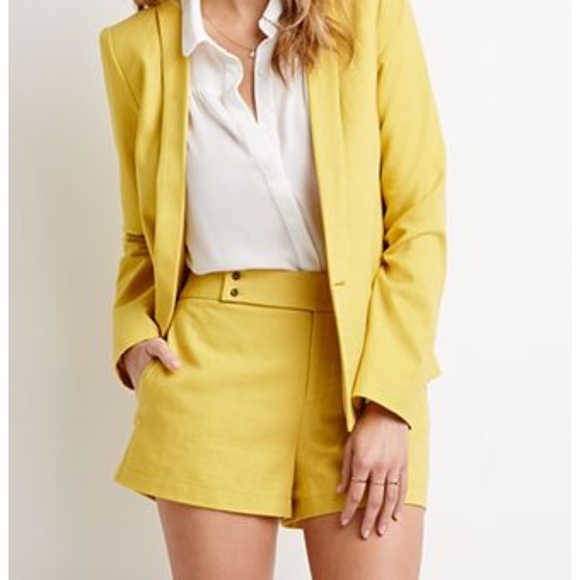 F21 Mustard Yellow Shorts - Picture 2 of 6